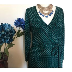 Beautiful Talbots green print dress🔥